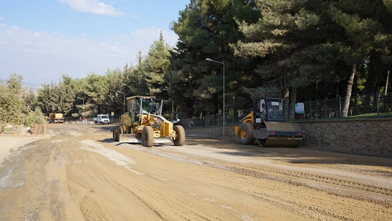 Büyükşehir, Türkoğlu’nda Caddeleri Yeniliyor