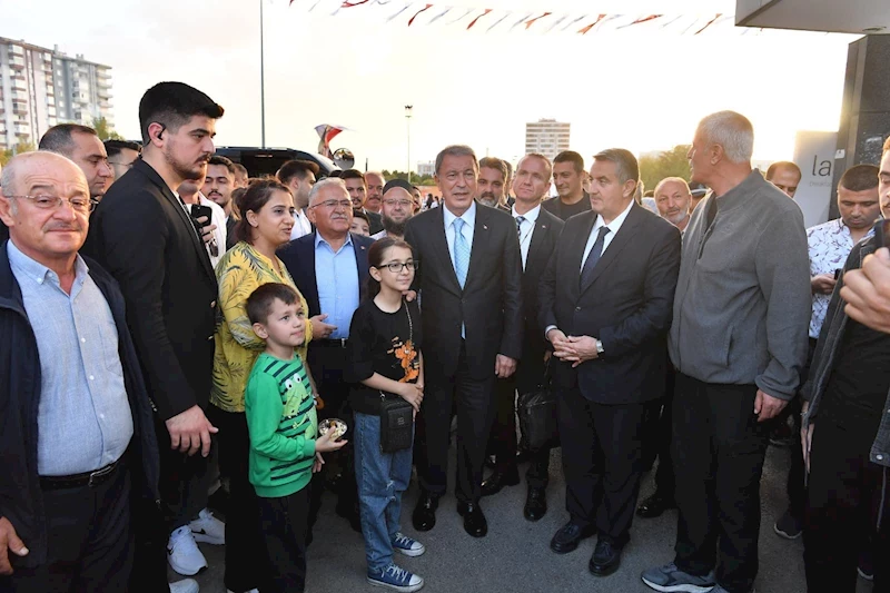 Başkan Büyükkılıç, Kitap Fuarı’nda Akar’ın Söyleşisine Katıldı