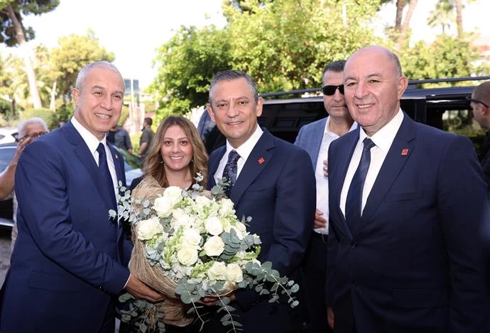 CHP GENEL BAŞKANI ÖZGÜR ÖZEL: “ALANYA’DA YENİ DÖNEM BAŞLADI, ATATÜRK’ÜN EMANETİ SİZE EMANET”