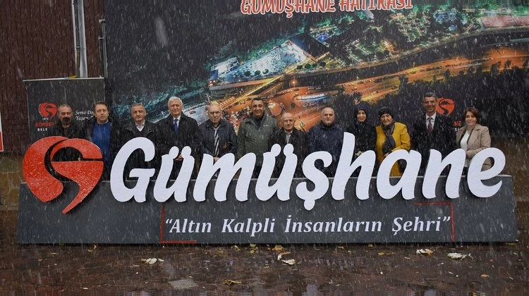 BAŞKANIMIZ, KIYMETLİ ÖĞRETMENLERİMİZİN ÖĞRETMENLER GÜNÜ’NÜ KUTLADI