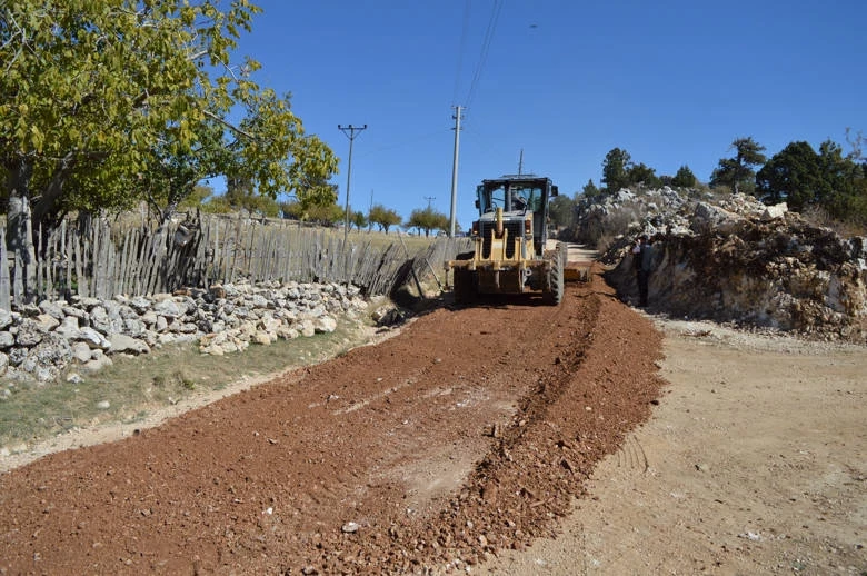 Ernez Yaylası yolu yenileniyor