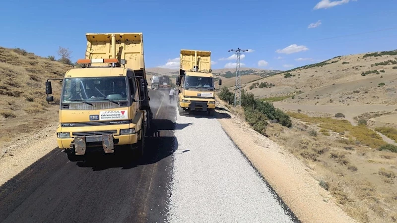 Büyükşehir, Afşin Kırsalında da Ulaşım Atağını Sürdürüyor