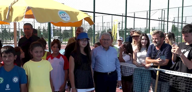 Minik Sporcu ve Velilerden Ulusal 12 Yaş Hafta Sonu Tenis Turnuvası’na Tam Not