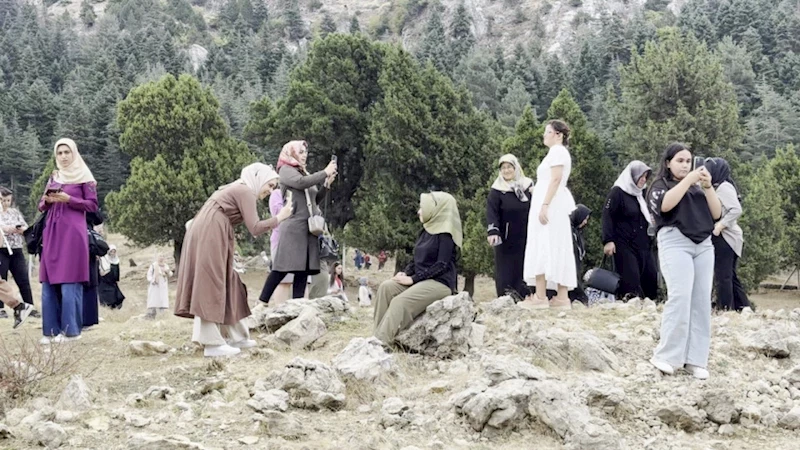 Kadınlar, Büyükşehir’le Başkonuş Yaylası’nda Doğayla Buluştu